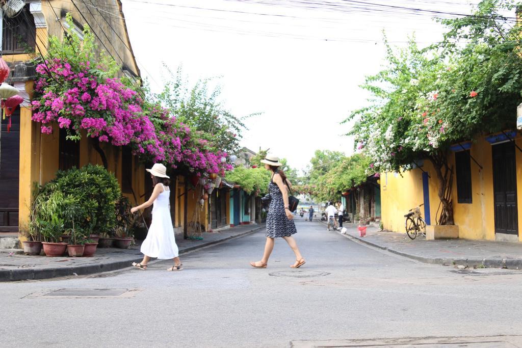 Long Life Riverside Hotel Hoi An Exterior photo